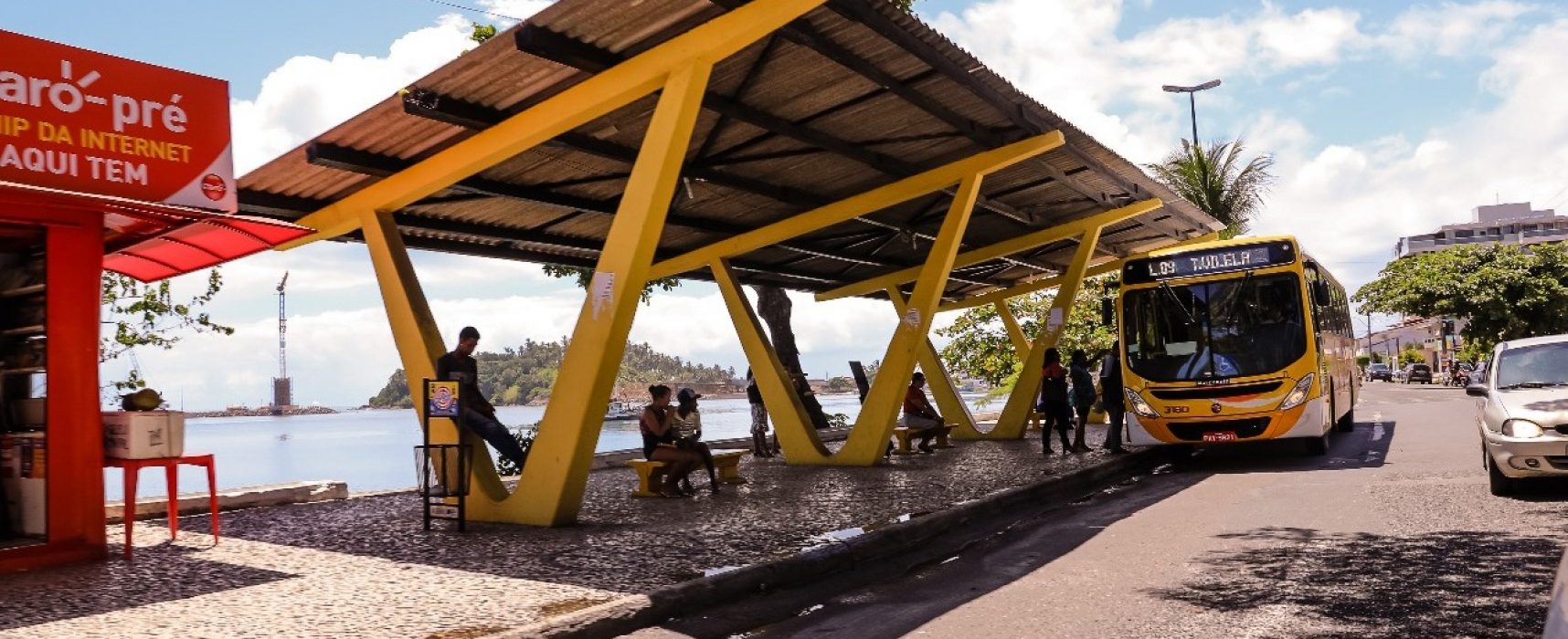 Ilhéus cria programa  “Adote um ponto de ônibus”