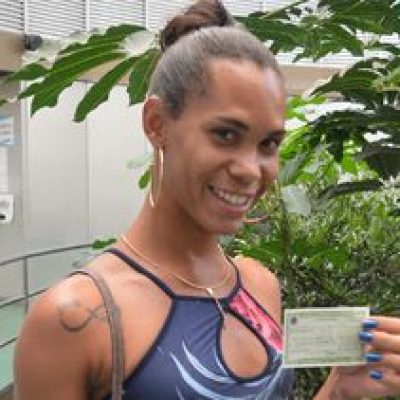 Amigas transexuais são as primeiras a incluir nome social em título na capital baiana