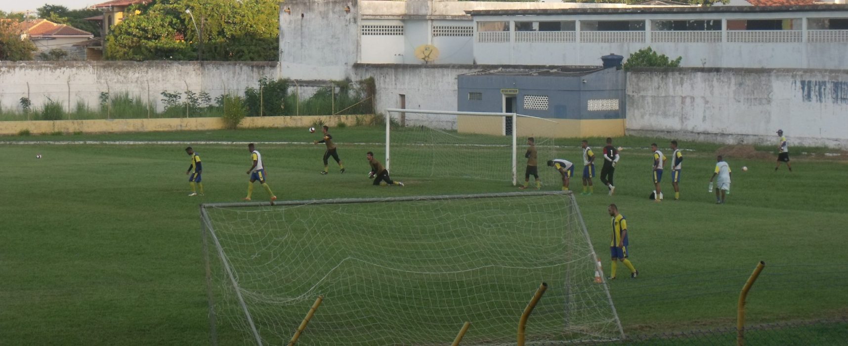 Colo Colo/Adilis treinando forte para enfrentar o Conquista próximo domingo