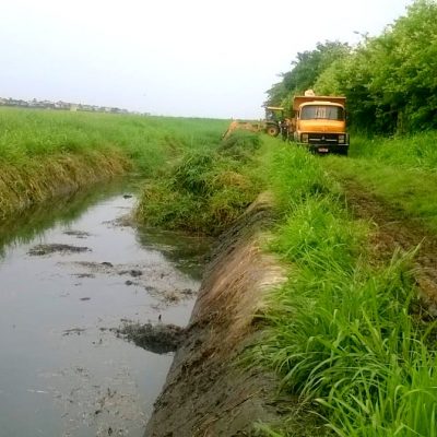 Intervenção não prevista atrasa conclusão da drenagem pluvial da rua Rosa Amélia