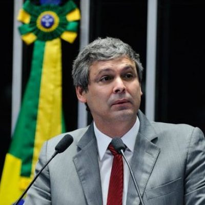 TJ do Rio mantém indisponibilidade de bens do senador Lindbergh