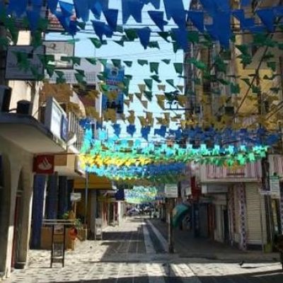 CDL de Ilhéus e Prefeitura garantem decoração junina no comércio