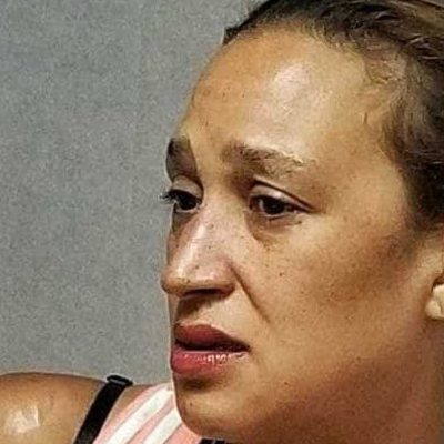 Mulher amarra as três filhas, esfaqueia a mais velha e põe fogo em casa