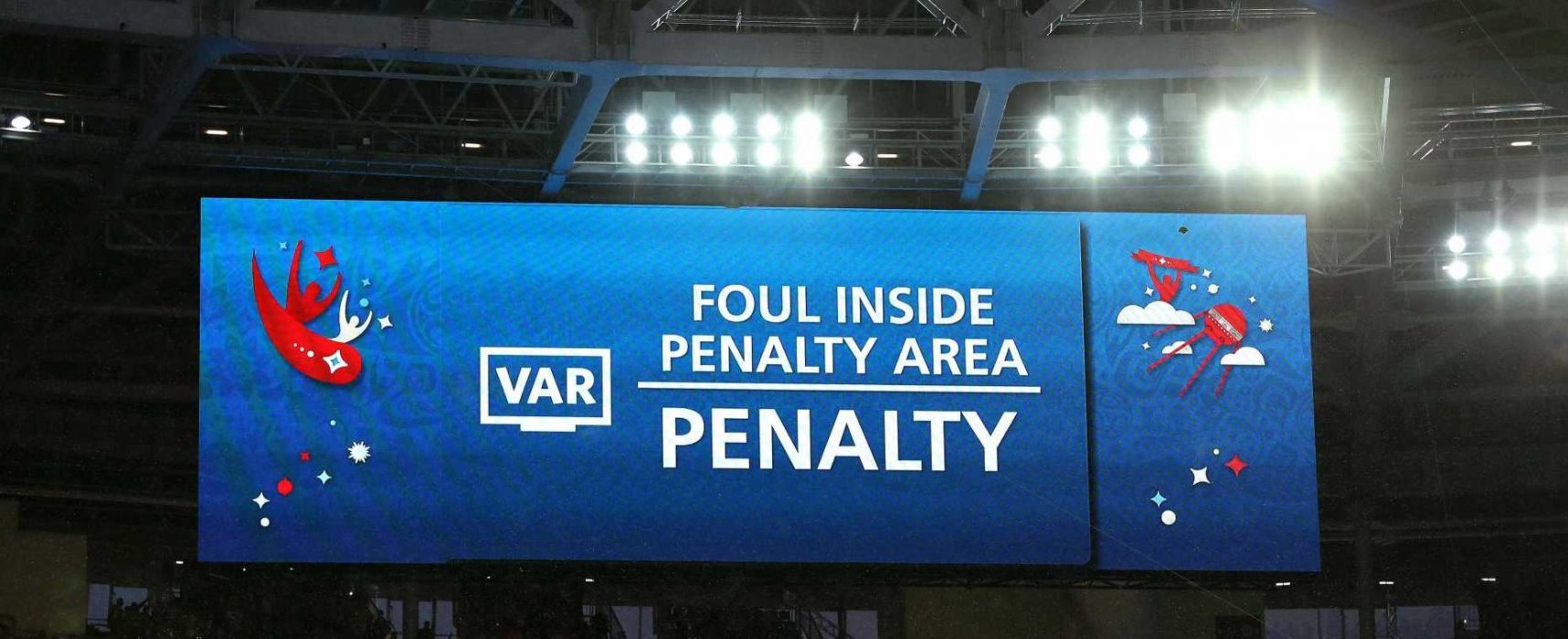 Fifa aprova VAR, mas admite que polêmicas seguirão após decisões