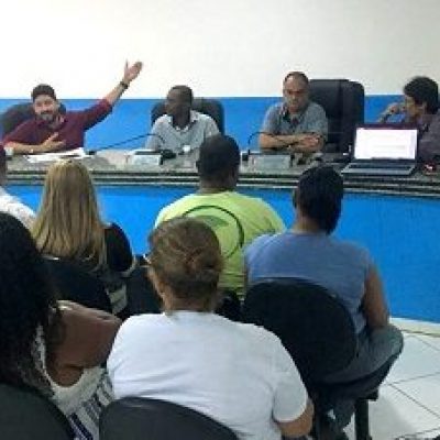 Prefeitura e Câmara realizam reunião para discutir implantação de comércio no MCMV