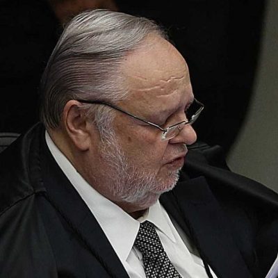 STJ restringe foro especial de governadores