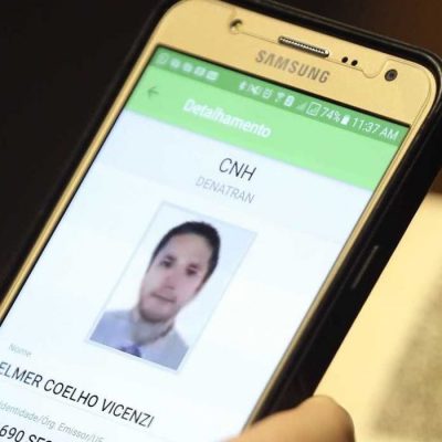 Viajante pode usar documento digital para voo no Brasil