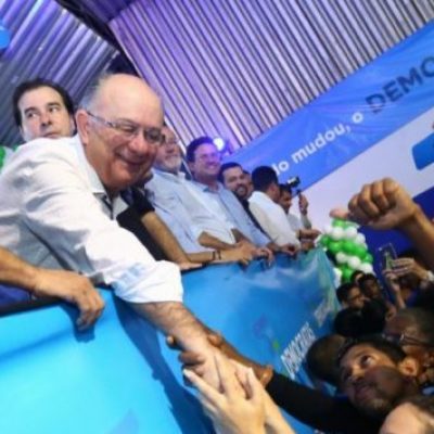 “O que não falta é alternativa econômica para a região do cacau”, afirma Zé Ronaldo, em Camacã
