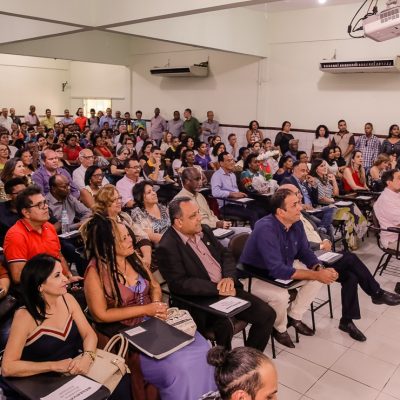 A interdisciplinaridade na escola: formação integral do sujeito e atuação crítica na sociedade contemporânea