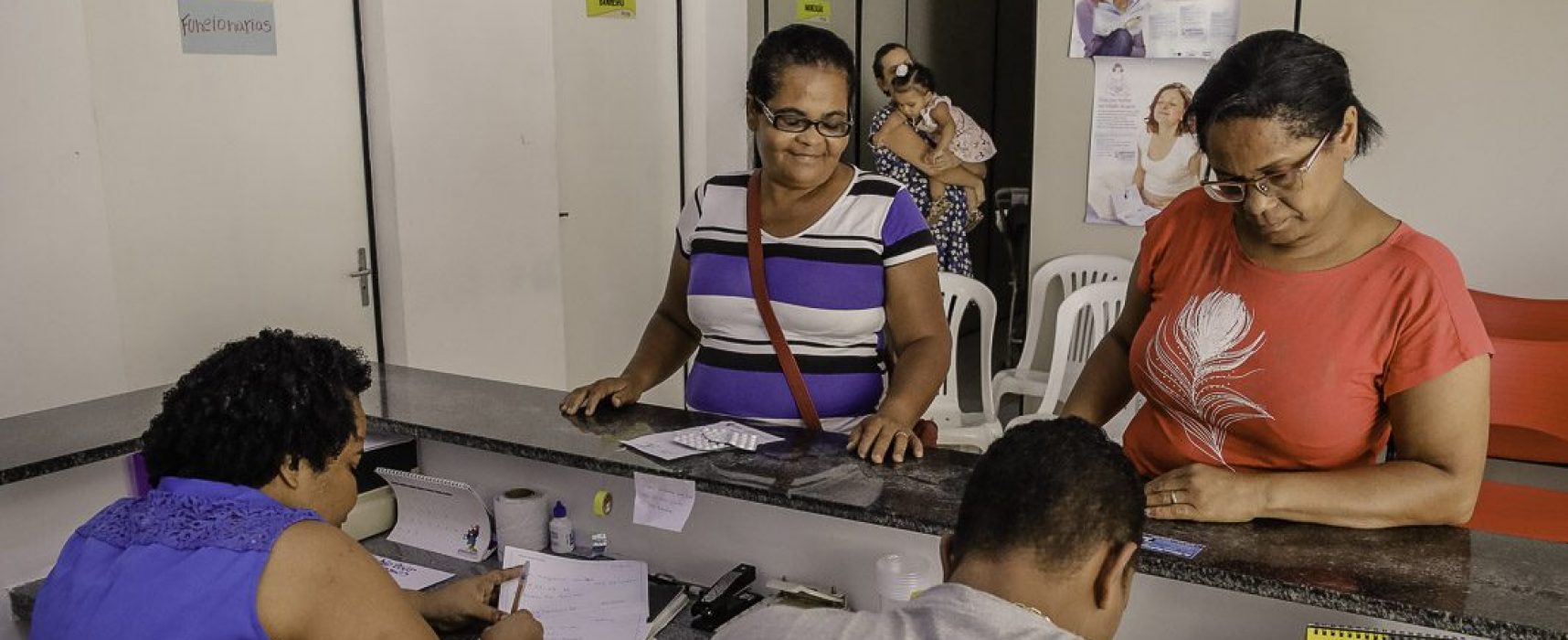 Moradoras elogiam reforma e serviços da Unidade de Saúde do Alto Basílio, em Ilhéus