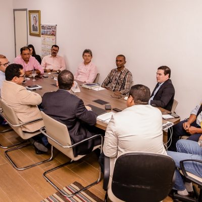 Prefeito de Ilhéus avaliará linhas de créditos oferecidas pelo BNDES ao Município