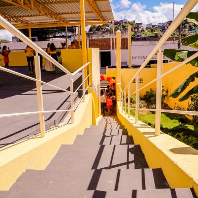 Prefeito de Ilhéus inaugura reforma do Anexo da Escola Pinóquio