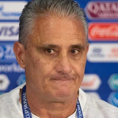 Tite confirma Filipe Luís no time titular para jogo contra o México