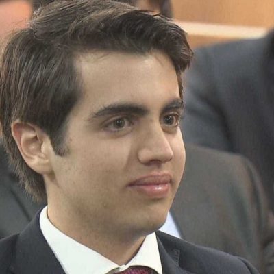 Advogado consegue título da OAB aos 18 anos