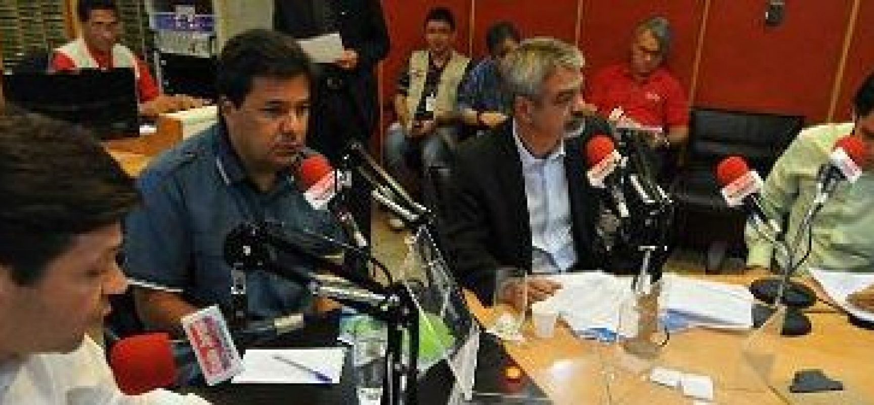 Afinal de contas, as rádios ilheenses vão ou não realizar debates com os candidatos da cidade?