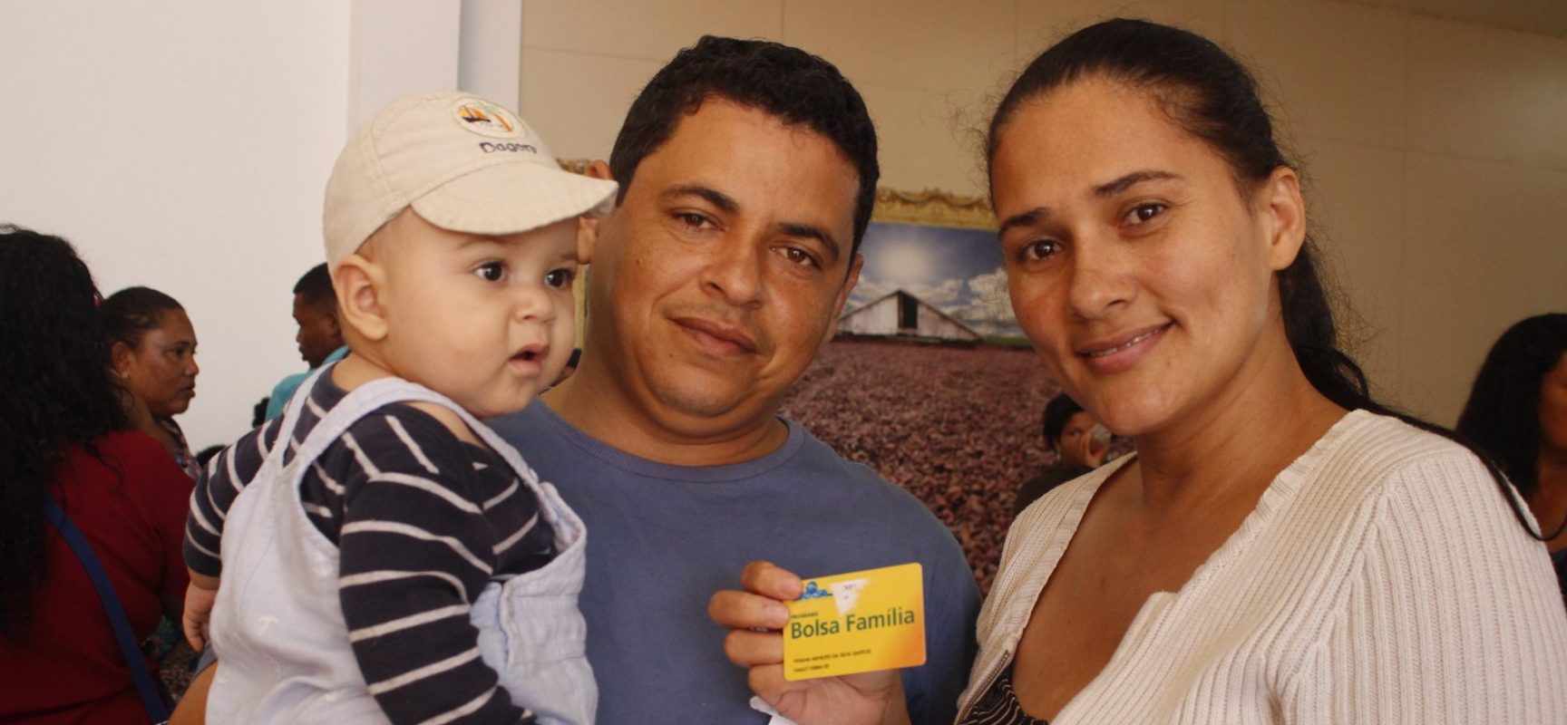 Nova entrega dos cartões do Bolsa Família em Ilhéus será realizada nesta quinta (11)
