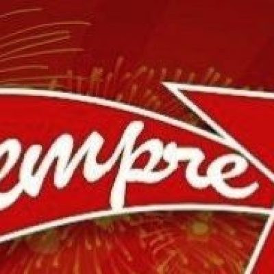 Por aclamação, Lula é escolhido candidato do PT a presidente