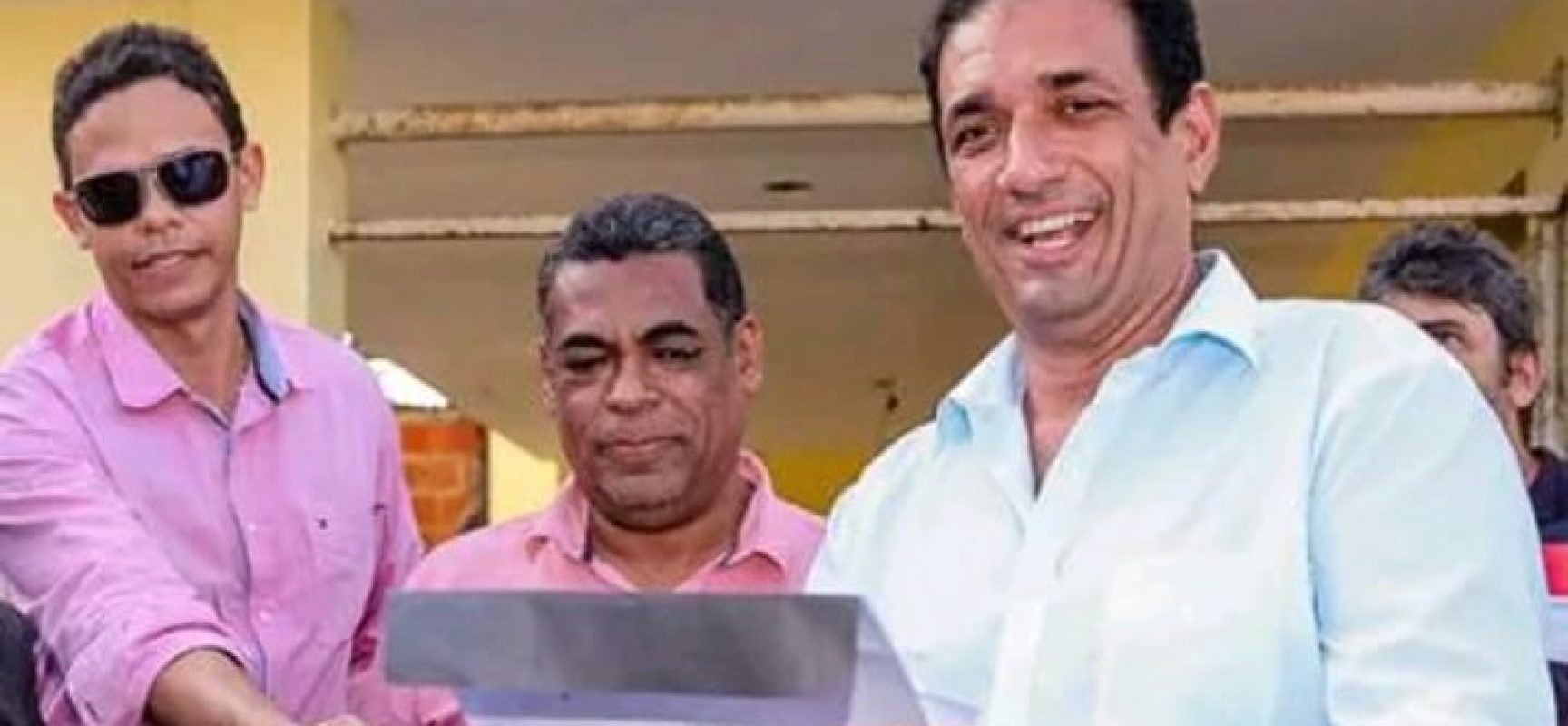 Prefeito assina ordem de serviço para recuperação da Unidade de Saúde do Nelson Costa