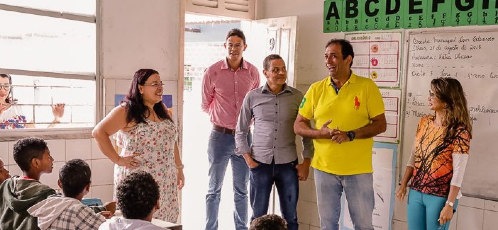 Prefeito de Ilhéus autoriza reforma da  unidade escolar da Avenida Princesa Isabel Prefeito de Ilhéus autoriza reforma da  unidade escolar da Avenida Princesa Isabel