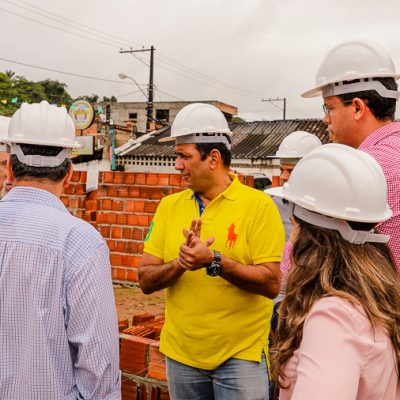 Prefeito inspeciona obras da Unidade de Saúde da Princesa Isabel
