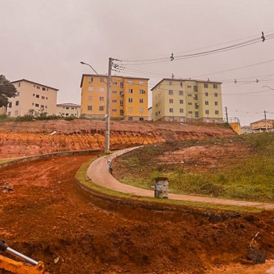 Retomadas obras de recuperação da Ladeira do Condomínio Sol e Mar