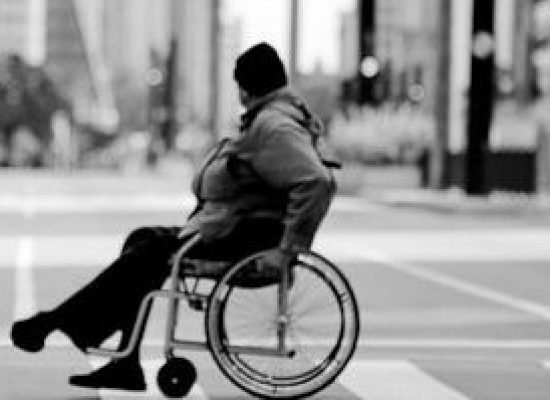 Aprovado atendimento prioritário a acompanhantes de pessoas com deficiência