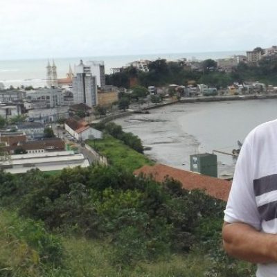 Luiz Uaquim promete montar gabinete permanente em Ilhéus para atender as demandas da região