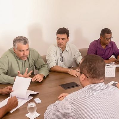 Prefeito assina projeto de lei que cede espaço para ampliação do CEEP de Ilhéus, no Malhado