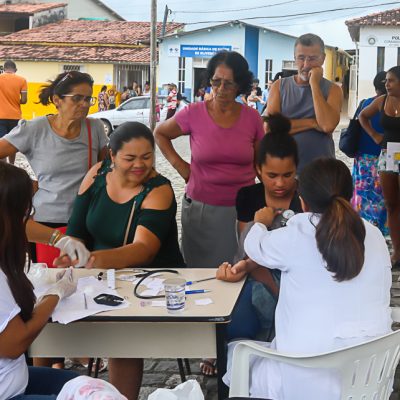 Prefeitura de Ilhéus atendeu moradores de Olivença com mutirão da saúde