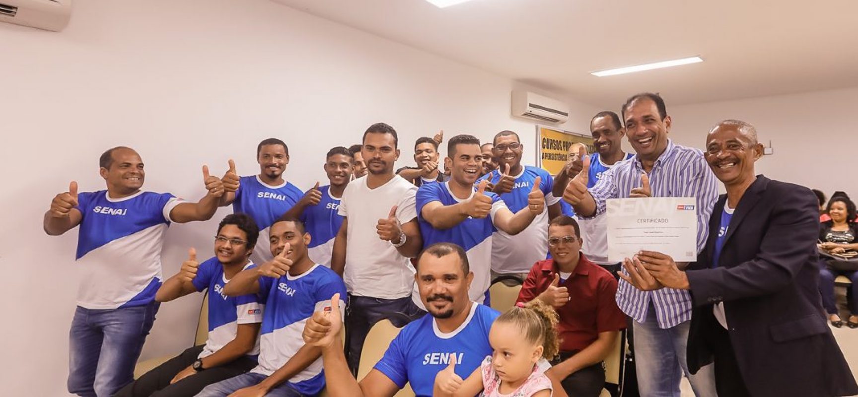 Prefeitura e Senai formam primeira de eletricistas do CRAS em Ilhéus