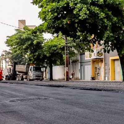 Programa de requalificação asfáltica já chegou ao centro comercial de Ilhéus