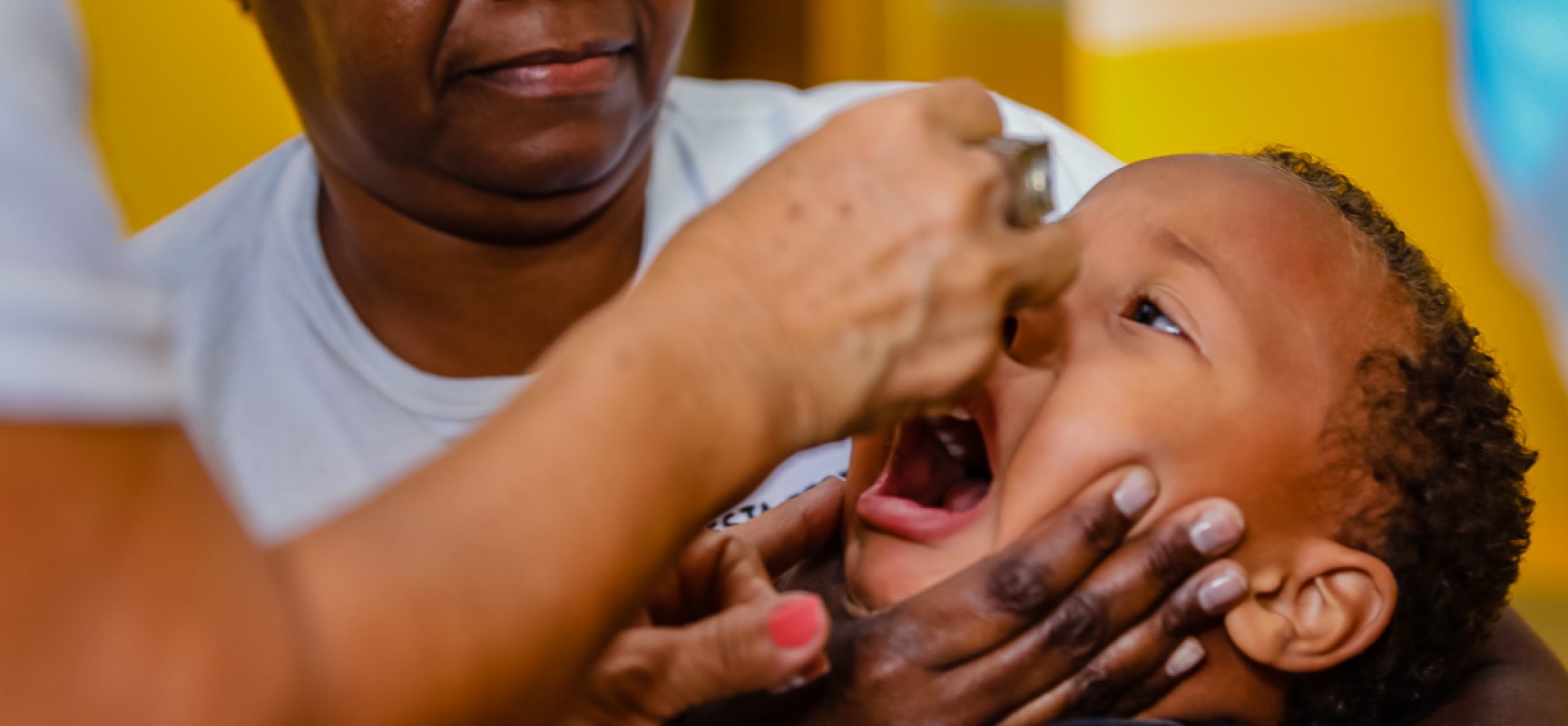 Vacinação contra poliomielite e sarampo prossegue em Ilhéus até sexta-feira (14)
