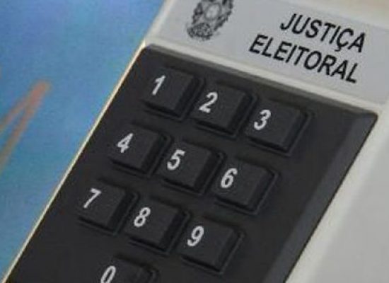 TSE vai comprar 180 mil urnas para eleições de 2022