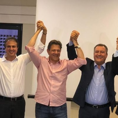 Haddad recebe ato de apoio e defende reformas bancária e tributária