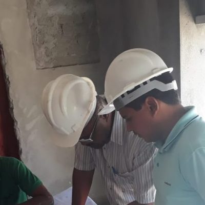 Fabrício Nascimento visita obras de reforma do posto Sarah Kubitschek