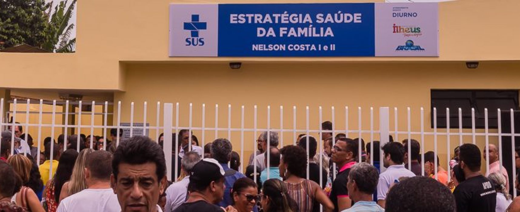 Moradores do Nelson Costa comemoram reinauguração do Posto de Saúde