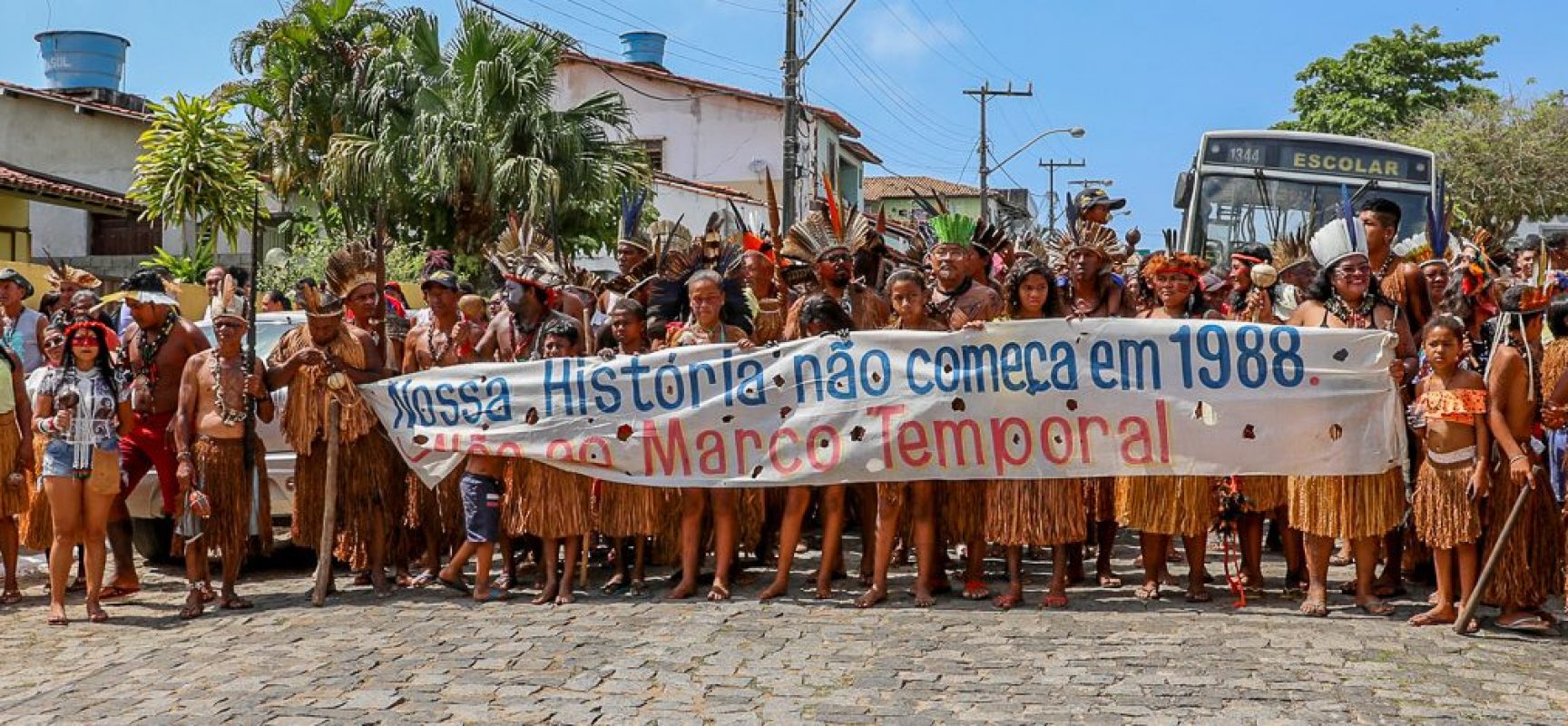 Povos indígenas do Sul da Bahia cobram a demarcação de terras em caminhada