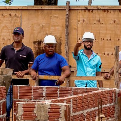 Prefeito visita obras de reforma das Unidades de Saúde em Ilhéus