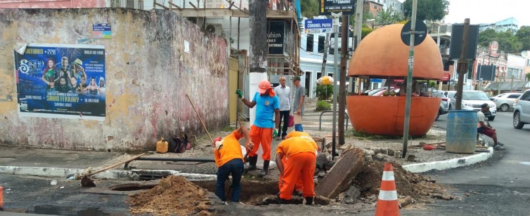 Prefeitura intensifica operação de limpeza de bueiros para evitar alagamentos