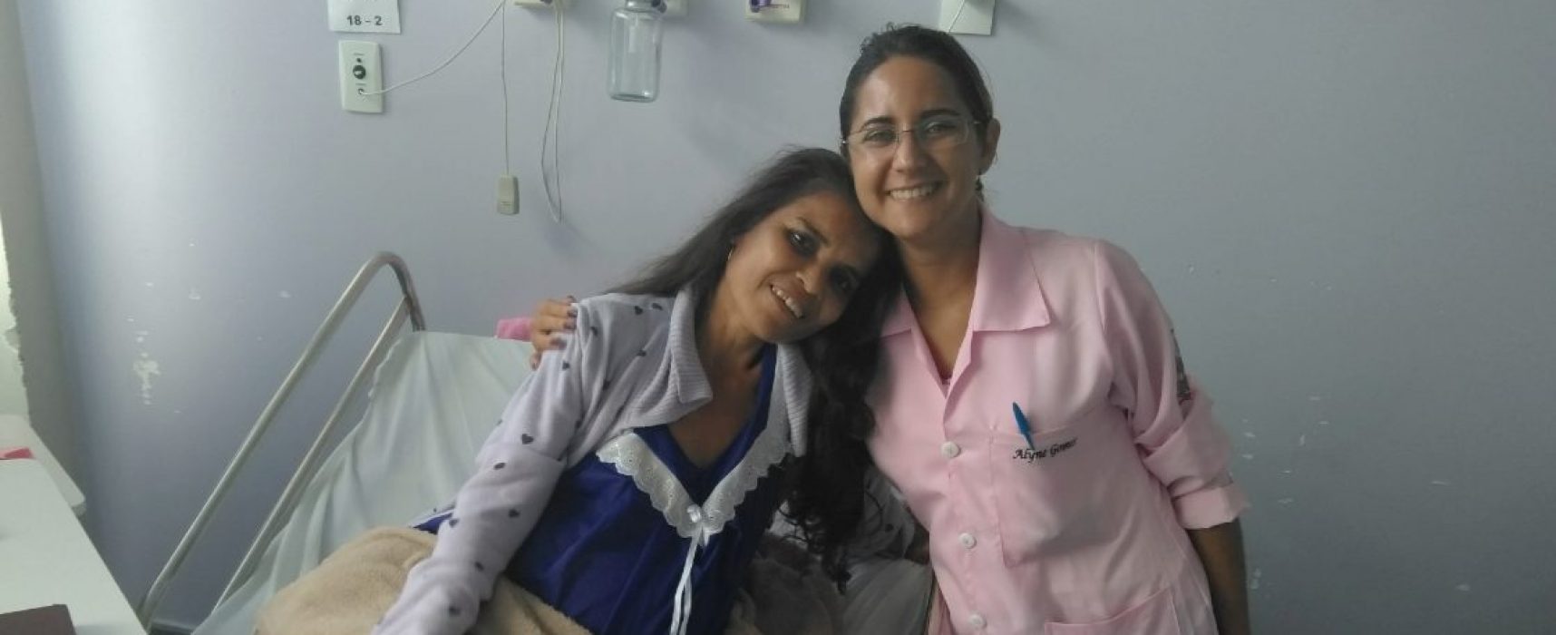 Professores lecionam para jovens e adultos internados no HRCC