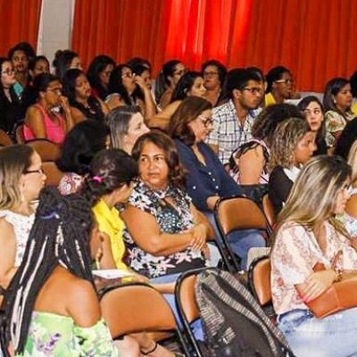 Trabalhadores da SDS discutem lei municipal do SUAS para Ilh
