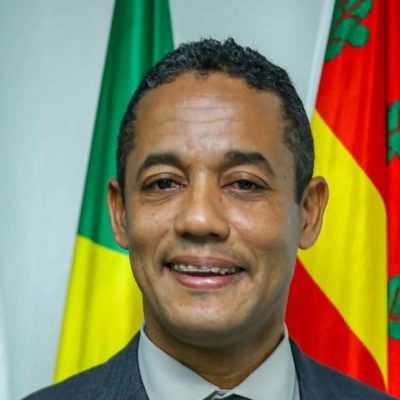 Ery Bar realiza mutirão para revitalização de ladeira na Tapera