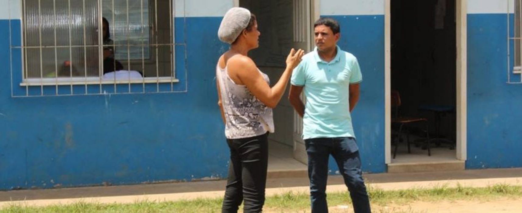 Fabrício Nascimento visita sede de escola em Aritaguá