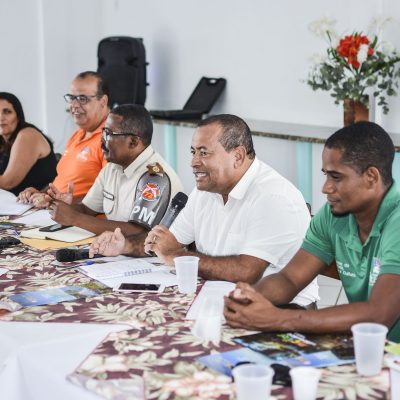Prefeitura de Itacaré e PM discutem com a comunidade ações para implementar o verão