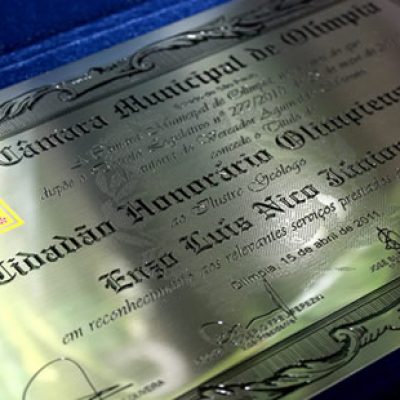 TÍTULO DE CIDADÃO: ANTES ERA POR RECONHECIDO MERECIMENTO, HOJE…virou uma batucada!