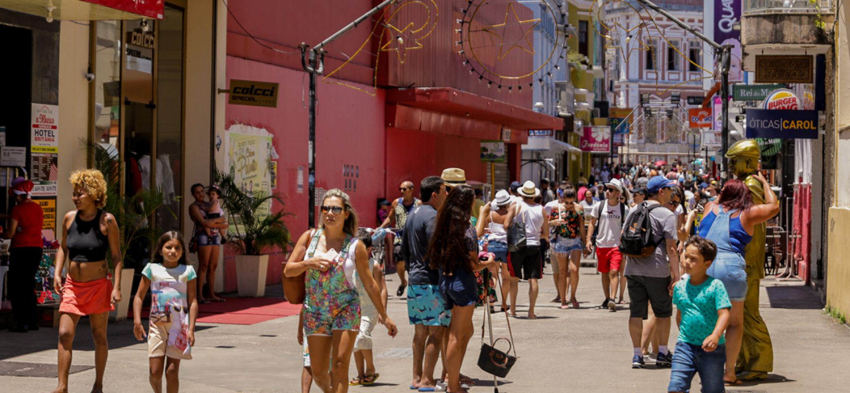 Feira da economia criativa e ordenamento do centro histórico enriquecem verão de Ilhéus