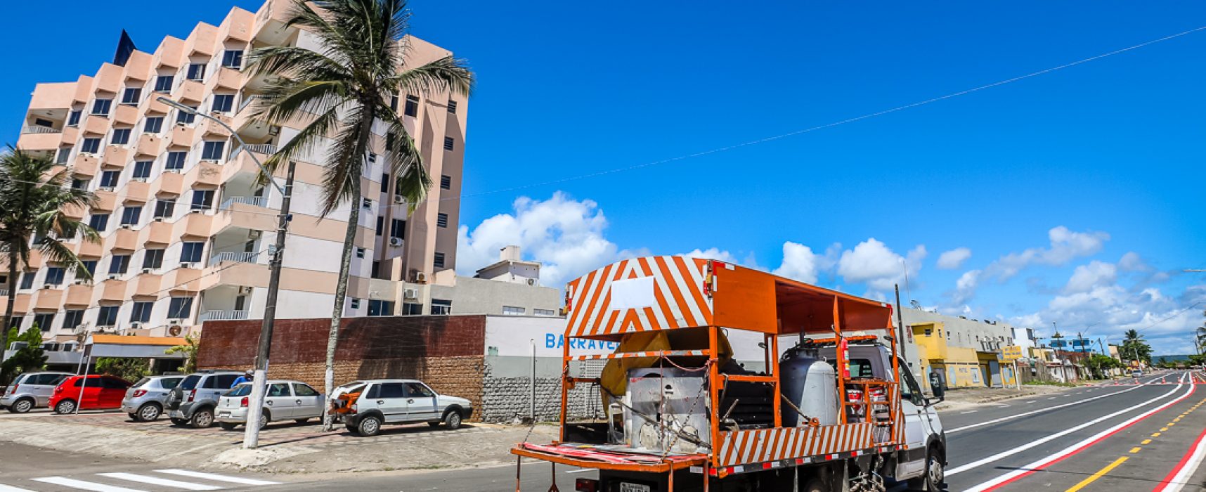 Nova sinalização e ciclovia modernizam mobilidade urbana na Avenida Litorânea Norte