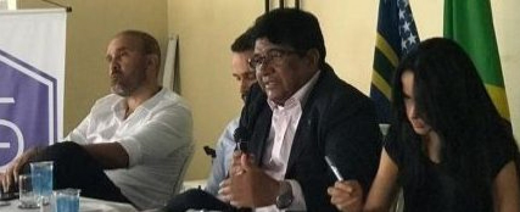 Reunião discute apresentação de laudos para estádios do Baianão