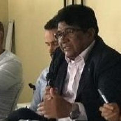 Reunião discute apresentação de laudos para estádios do Baianão