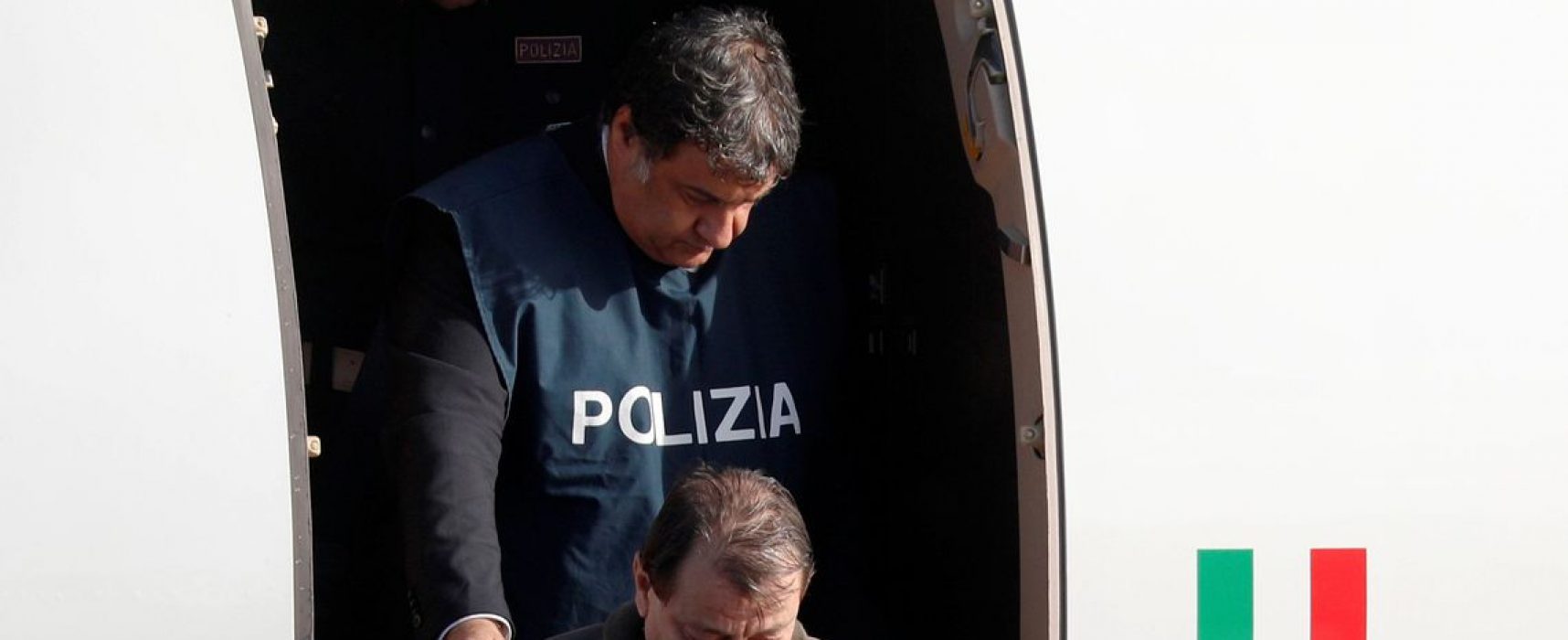 Autoridades concedem entrevista para detalhar prisão de Battisti